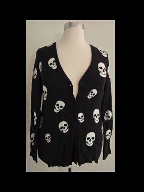 1X Torrid Skull black white button sweater NWT